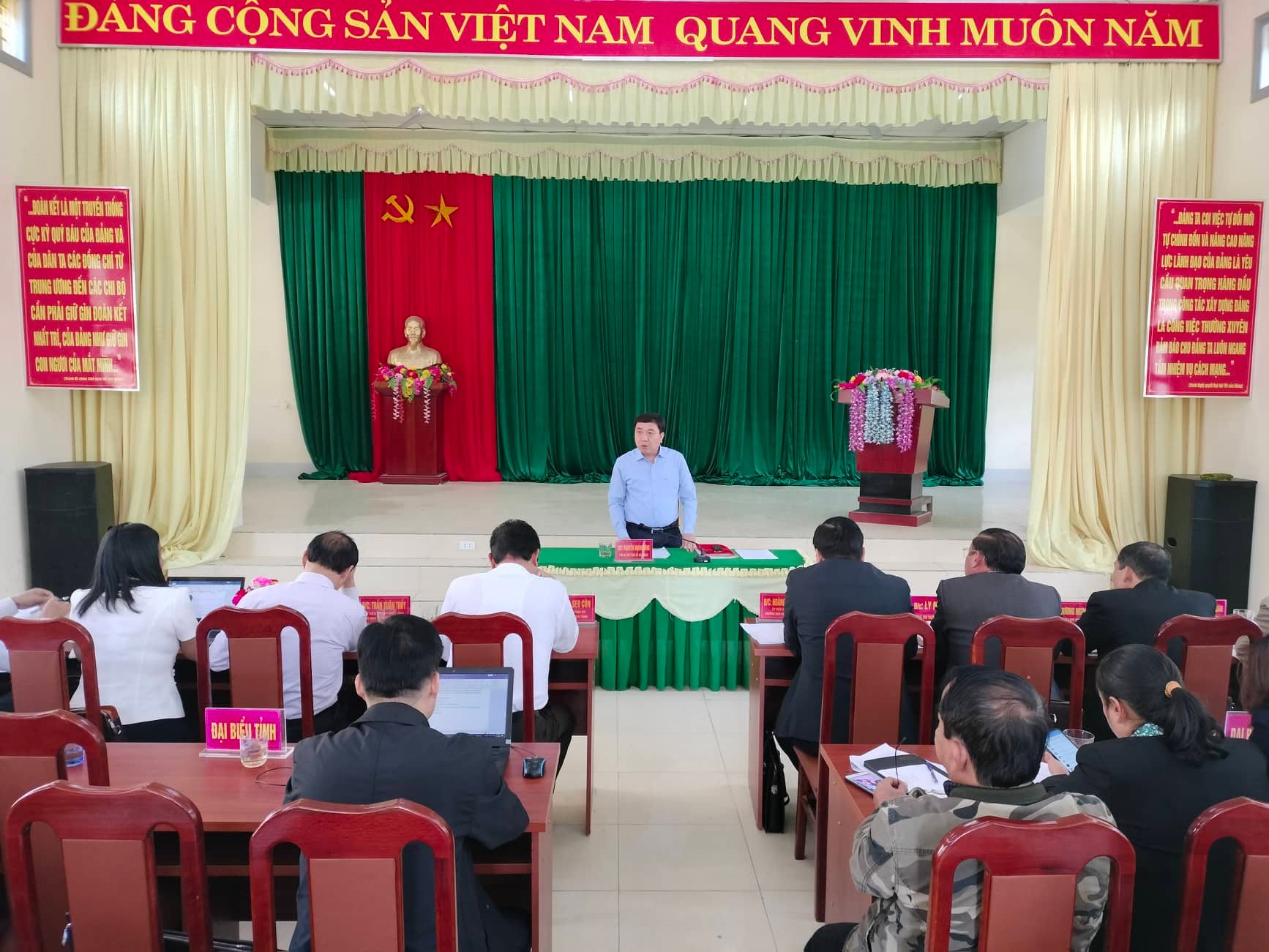 Phó Bí thư Tỉnh ủy Nguyễn Mạnh Dũng làm việc với xã Tả Phìn